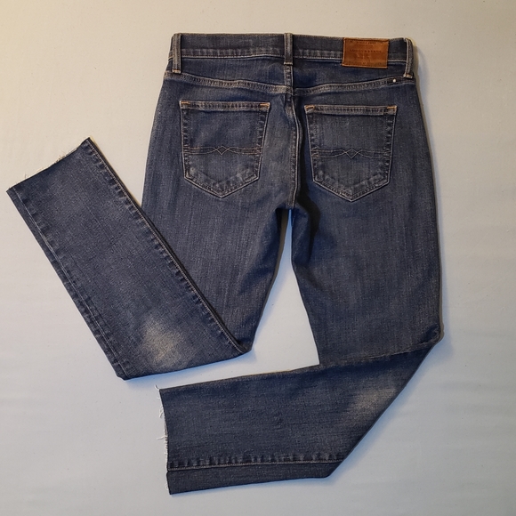 Lucky Brand Jeans 121 Slim Short. 28/30